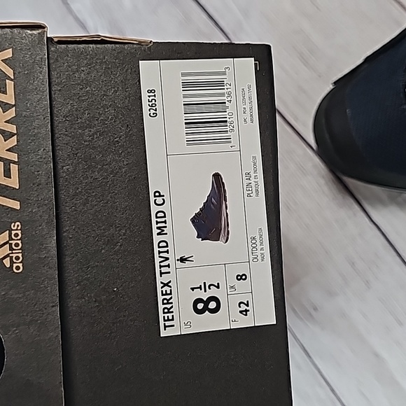 NWT adidas 8.5 outdoor Terrex Mid ClimaProof Snow boots - Picture 6 of 6